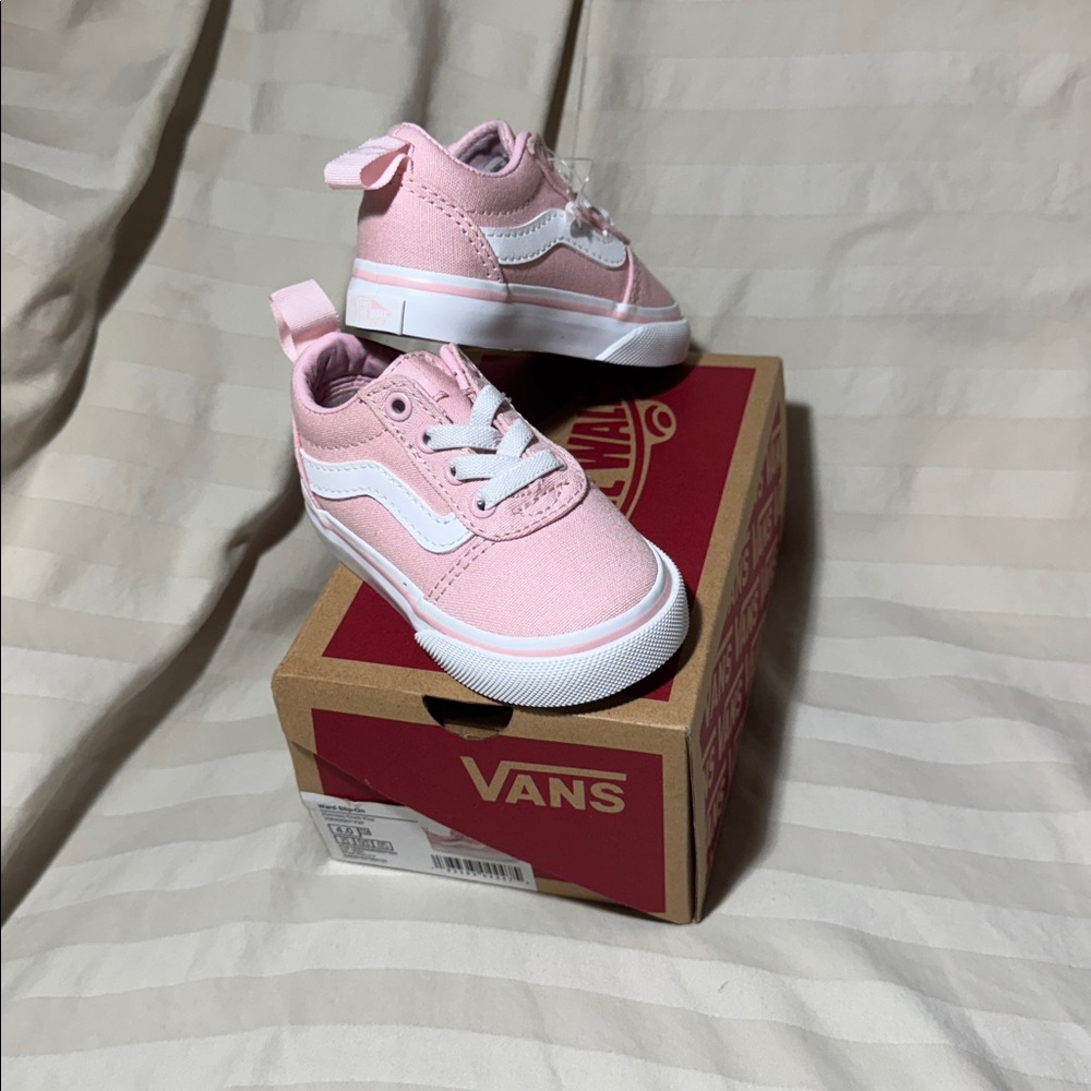 Vans Toddler Sneakers in Pink and White